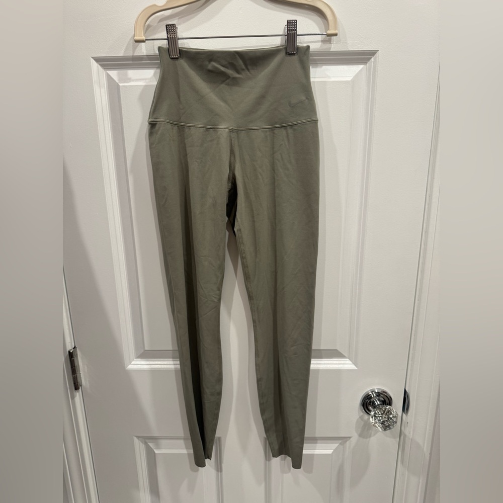 Nike Women's Zenvy Leggings